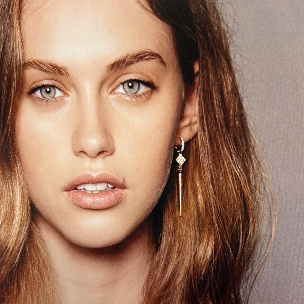 Versatile gold earrings/wear two ways